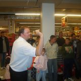 Foto: Dartdemonstratie met Raymond van Barneveld (142)